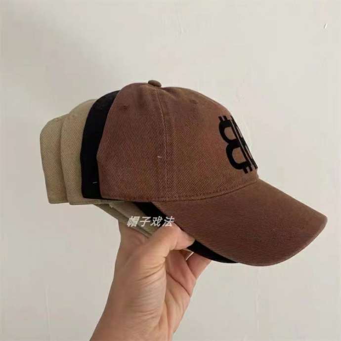 Picture of Balenciaga Cap _SKUBalenciagaCapdxn144594